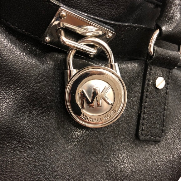 Michael Kors Black leather Hamilton purse - Picture 2 of 8